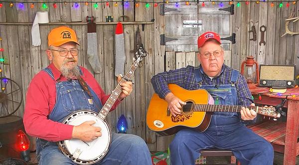 Bluegrass Men Hysterically Sing About Embarrassing ‘Itch’ They Accidentally Gave Santa