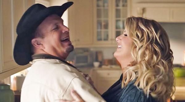 4 Times Garth Brooks & Trisha Yearwood Expressed Their Love For Each Other On Camera