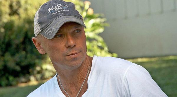 Kenny Chesney Mistakenly Shares Tragic News With Audience, Goes All Out To Make Things Right