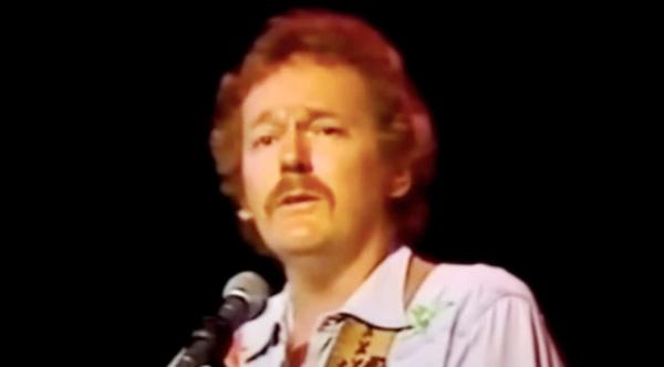 Folk Singer-Songwriter Gordon Lightfoot Dies At Age 84