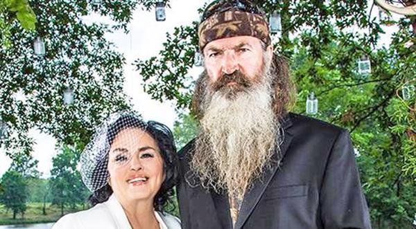 Phil & Kay Robertson Are Worth $15 Million, But Still Live In A Double-Wide