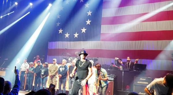 Kid Rock Honors Military By Displaying Betsy Ross Flag At Concert