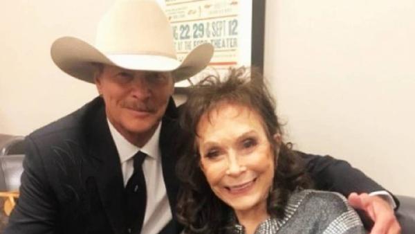 “Priceless” Video Shows How Alan Jackson Once Surprised Loretta Lynn
