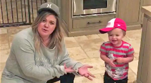 Kelly Clarkson And River Rose Perform Adorable Mother-Daughter Dance For A Good Cause