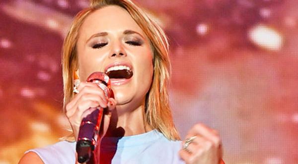 Miranda Lambert Finds Courage To Perform Heartbreaking Song 'Scars' For First Time