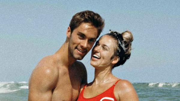 Sadie Robertson And Her Man Look Smoking Hot In New Beach Pics