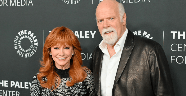 Reba McEntire Shares How Planning Her “Low-Key” Wedding With Rex Linn Is Going