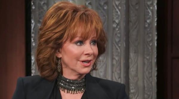 Reba Reveals This Joke Got Her Booed Off Stage