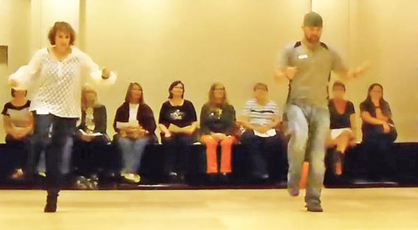 Country Folks Sport Some Fancy Footwork In Fiery Line Dance To Trace Adkins’ ‘Lit’