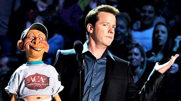 Jeff Dunham’s Redneck Puppet Hysterically Hit On Reba McEntire