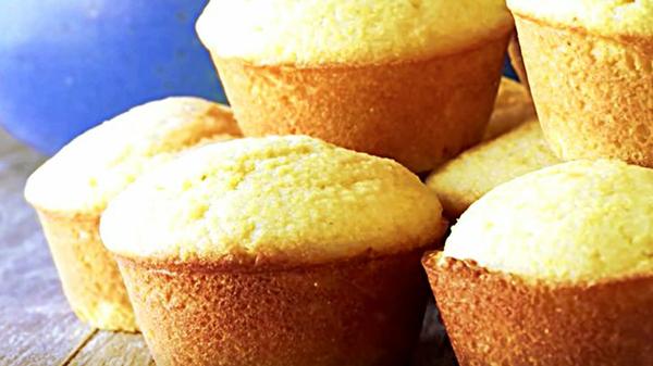 Randy Travis' Cornbread Recipe Is So Easy, You Only Need 3 Things