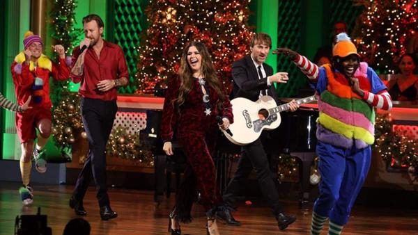 Lady A Sings “What Christmas Means To Me” At 2023 CMA Country Christmas