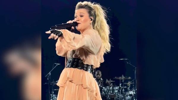 Kelly Clarkson Sends Subtle Message To Ex With “Piece By Piece” Lyric Change