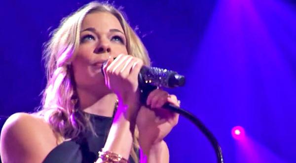 Tearful LeAnn Rimes Sings 'He Stopped Loving Her Today' In Heartbreaking Tribute