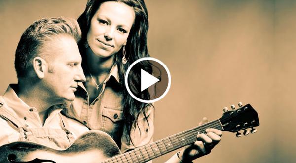 The Blessing Of Snowfall Brings Joey Feek To Tears As She Sings 'It Is Well With My Soul'