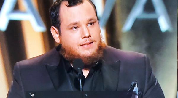 2019 CMA Male Vocalist Of The Year: Luke Combs