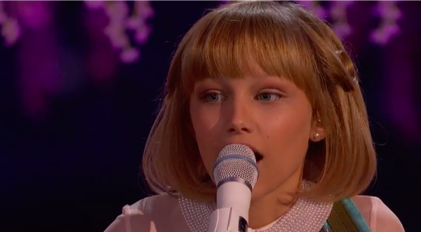 Grace VanderWaal Brings Judges To Their Feet During 'America's Got Talent' Finale