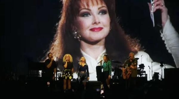 Miranda Lambert & Little Big Town Pay Tribute To Naomi Judd By Singing “Grandpa”