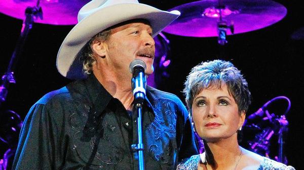George Jones' Widow Joins Alan Jackson For 'He Stopped Loving Her Today'