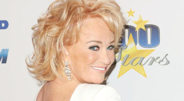 Tanya Tucker Unveils Bold New Look - She Looks So Different
