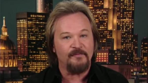 Travis Tritt Reacts To Bud Light’s New Can