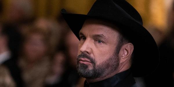 Garth Brooks Sued By Former Makeup Artist