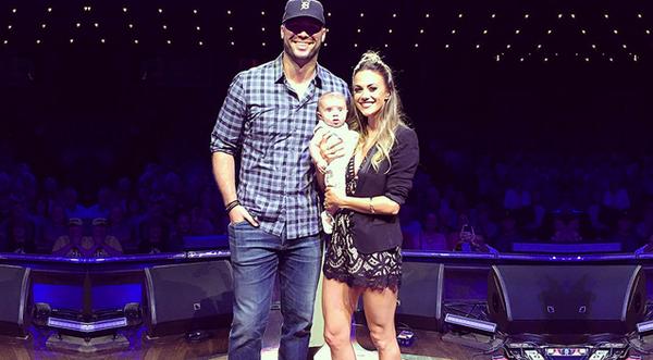 24 Hours After Separating From Husband, Country Star Says She's 'Done With Bullsh-t'