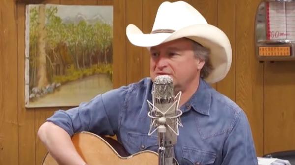 Mark Chesnutt Cancels Multiple Shows “Due To Health Issues”