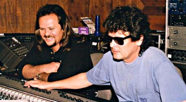 Travis Tritt Mourns Devastating Loss