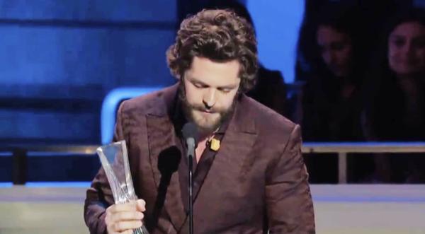 Thomas Rhett Uses His CMT Artists Of The Year Speech To Pray For Kane Brown’s Late Drummer