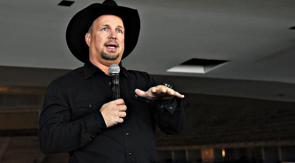 Garth Brooks Reveals His Opinion Of Miranda Lambert