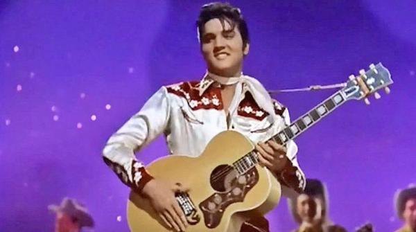 Elvis Presley Makes The Ladies Go Wild During Performance Of ‘Teddy Bear’