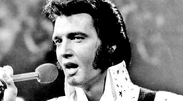 RARE RECORDING: Elvis Presley Rings In His Last New Year With 'Auld Lang Syne'