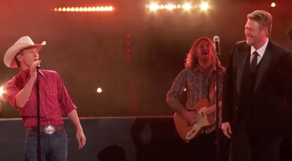 Bryce Leatherwood & Blake Shelton Sing “Hillbilly Bone” On “Voice” Finale