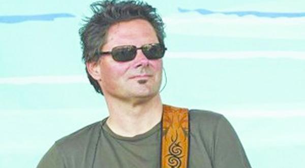 Jennifer Nettles Mourns The Loss Of Bandmate