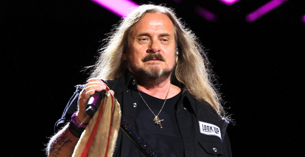 Lynyrd Skynyrd’s Johnny Van Zant Asks For Prayers As His Daughter Undergoes Emergency Surgery