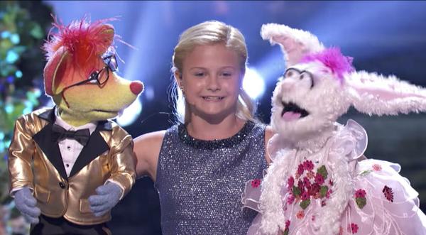 Ventriloquist Darci Lynne Farmer Pulls Off Seemingly Impossible Duet Routine