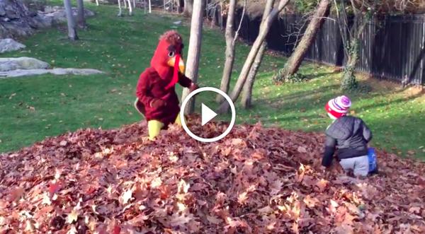 NFL Quarterback Scares Kids With Turkey Costume On Thanksgiving 