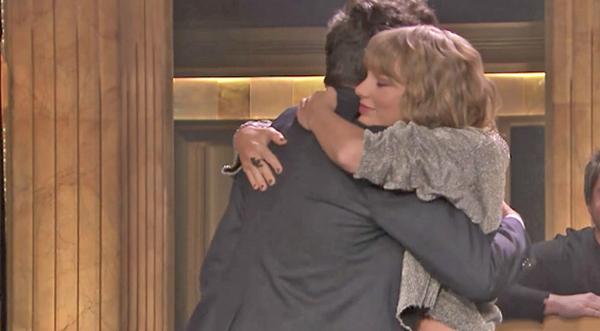 Jimmy Fallon Bursts Into Tears Following Taylor Swift's Tribute To His Late Mother