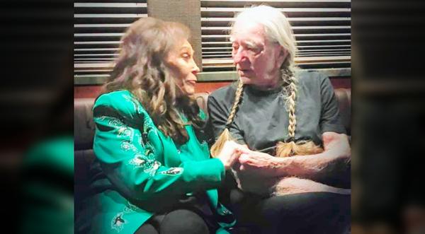 Photo Shows Loretta & Willie Sitting Down For A Chat After CMA Awards