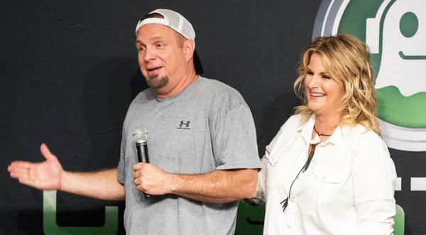 Garth Reacts To Trisha’s Steamy New Photo – Almost Reveals Secret