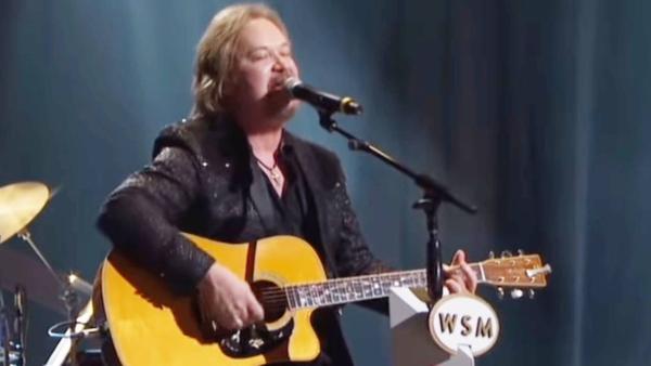 Two Days Before Tour Kicks Off, Travis Tritt Makes Huge Announcement
