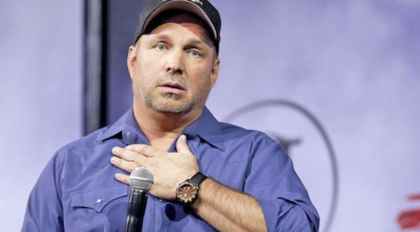 Garth Brooks Brought To Tears By Wife, Trisha Yearwood