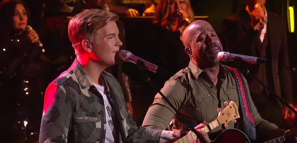 'Idol' Finalist Gives "Wagon Wheel" A Twist