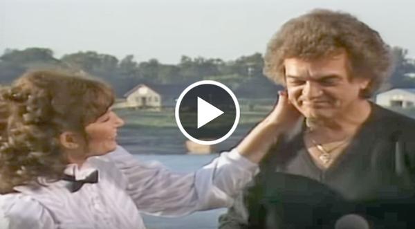 Conway Twitty & Loretta Lynn's Chemistry Is Off The Charts In Flirty Duet