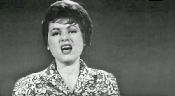 Patsy Cline Performs 'I Fall To Pieces' For The Last Time On TV