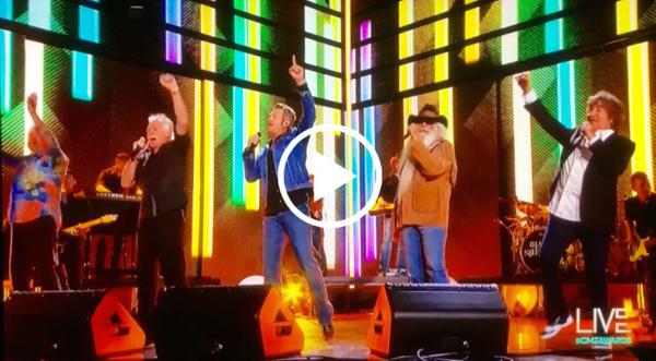 [WATCH]The Oak Ridge Boys Join Blake Shelton For Live Performance Of 'Doing It To Country Songs'