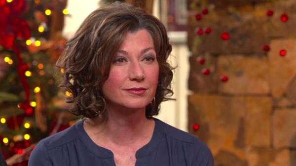 Amy Grant, Wife Of Vince Gill, Hospitalized After Bicycle Accident