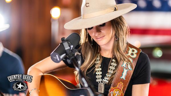 See Bri Bagwell's Acoustic "Cheat On Me" Performance In Full HD