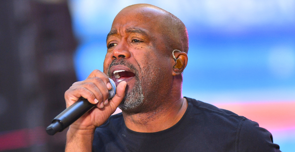 Darius Rucker Warns Fans About Scams & Impersonators – “It Keeps Happening And It Breaks My Heart”